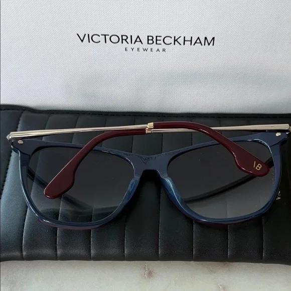 Brand New Victoria Beckham VB636S display picture 1